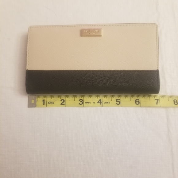 Kate Spade Stacy Laurel Way Crosshatch Leather Wallet Soft Porcelain And Black - Picture 6 of 7